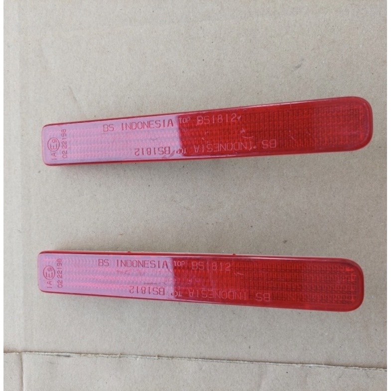 Lampu Reflektor Bemper Belakang Suzuki XL7 Original