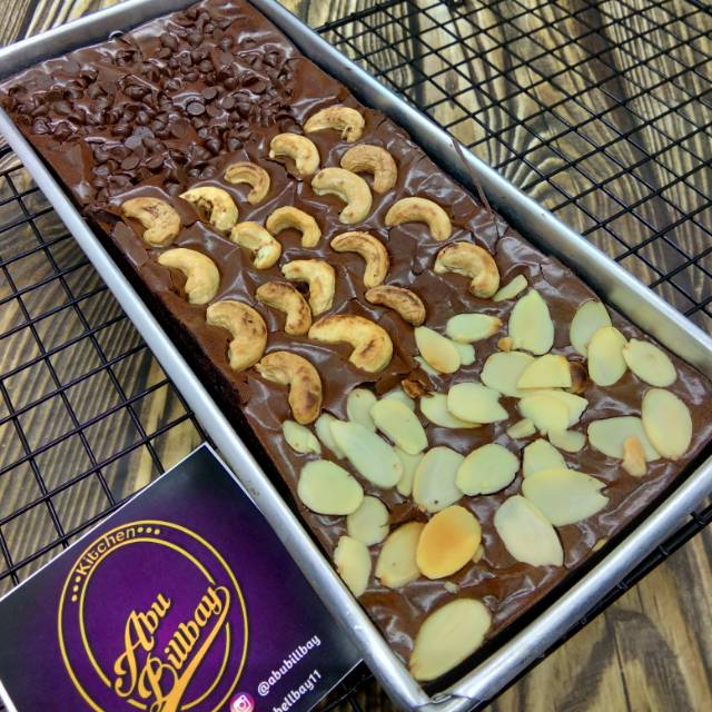 

BROWNIES FUDGY PREMIUM ABUBILLBAY