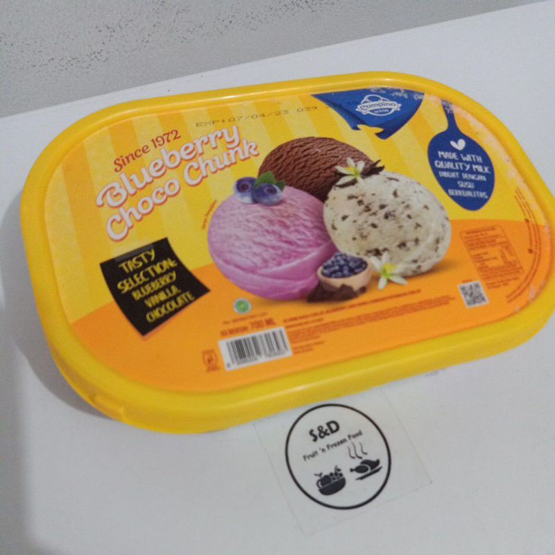 

Es krim campina blueberry choco chunk 700ml, muraaah