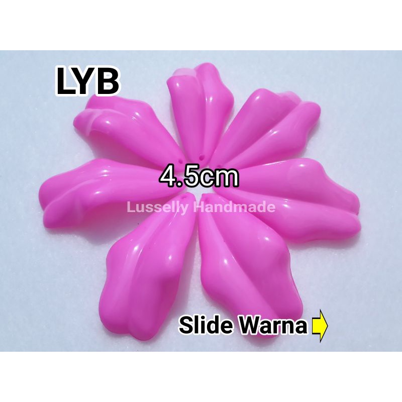 Mote Akrilik Kelopak Bunga Lily Besar