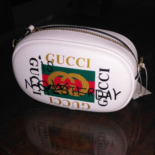 Tas pinggang Gucci