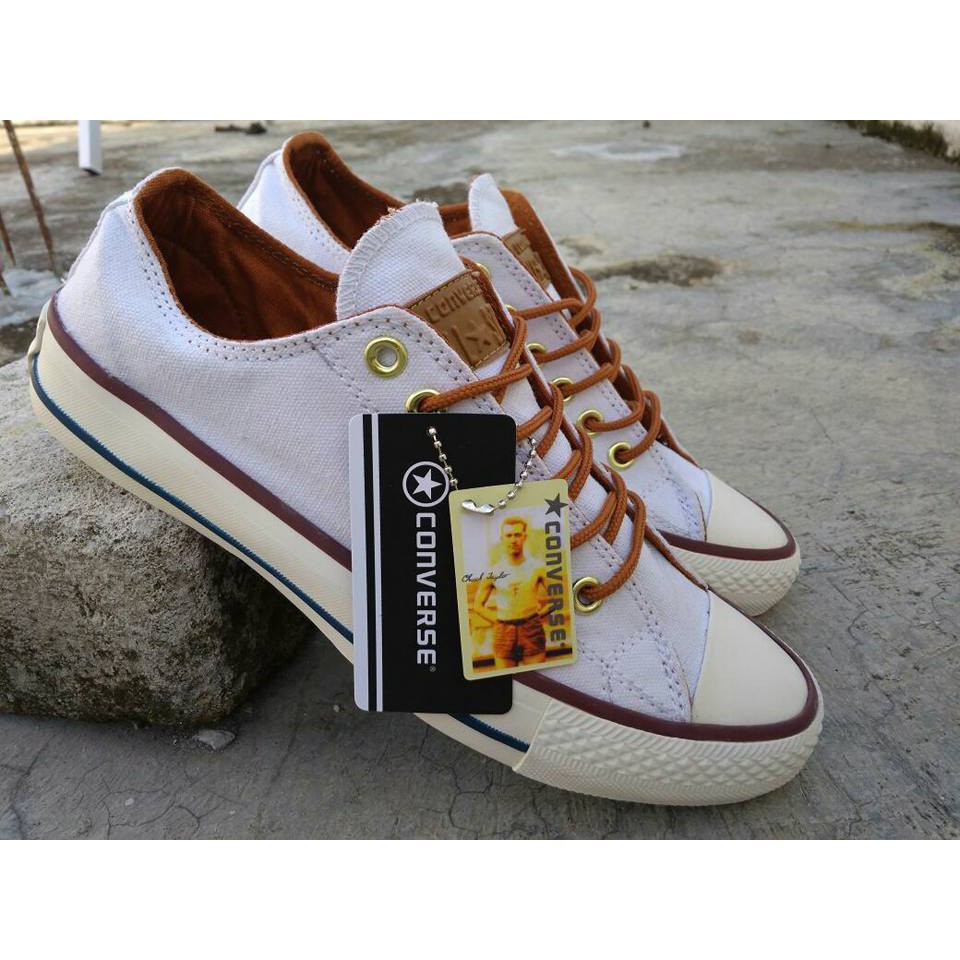 Sepatu Converse Putih Tali Coklat Pendek