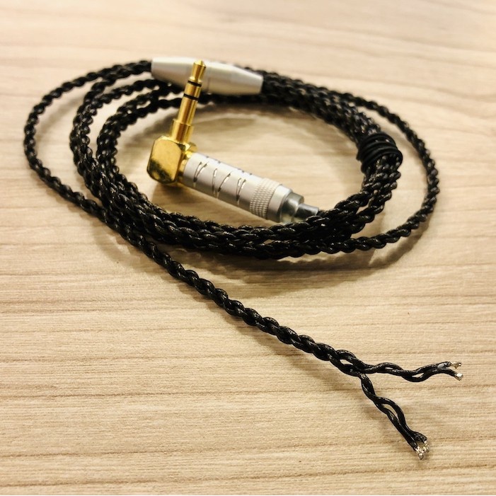 High End Silver Plated Dark Foil Cable With Premium High Fidelity Jack