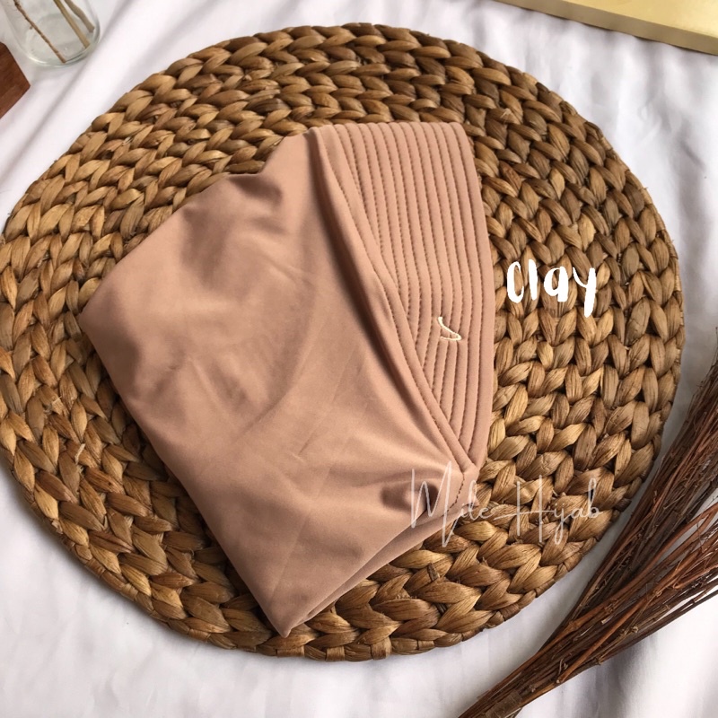 Bergo Hamidah Jilbab Jersey Menutup Dada Kerudung Olahraga Instan Premium-Clay