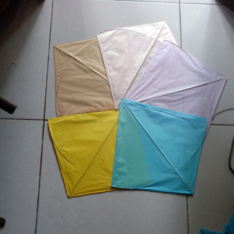 LAYANGAN POLOS  (1 pak isi 50)