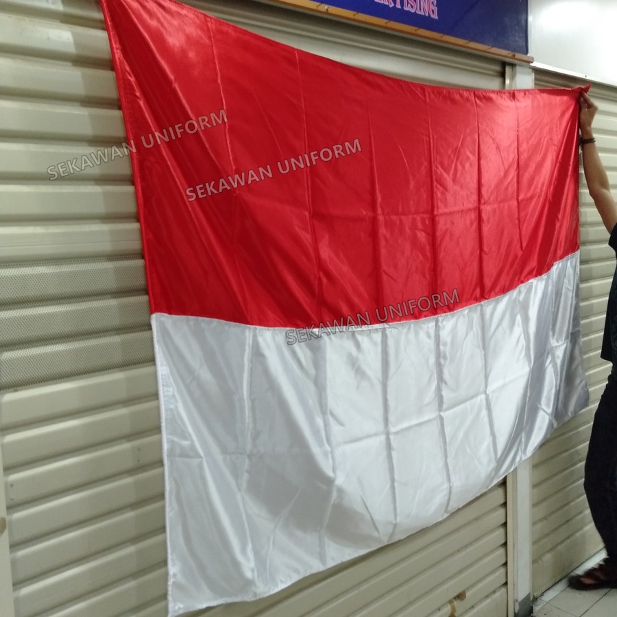 Bendera Merah Putih Saten Lapangan 2 meter x 3 meter