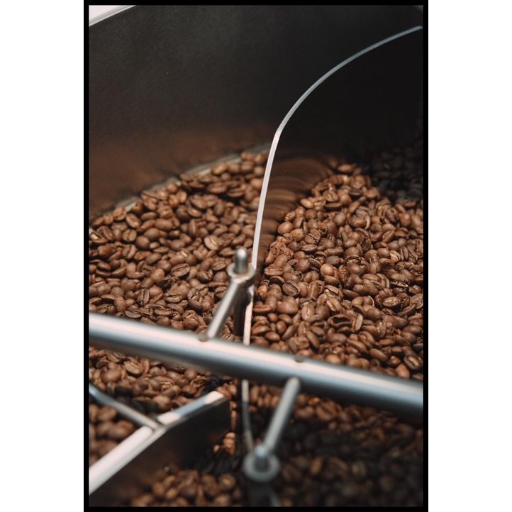 

DISKON TERBATAS !!! 1/15 COFFEE SIGNATURE BLEND (WHOLE BEANS) - 200 GR TERLARIS