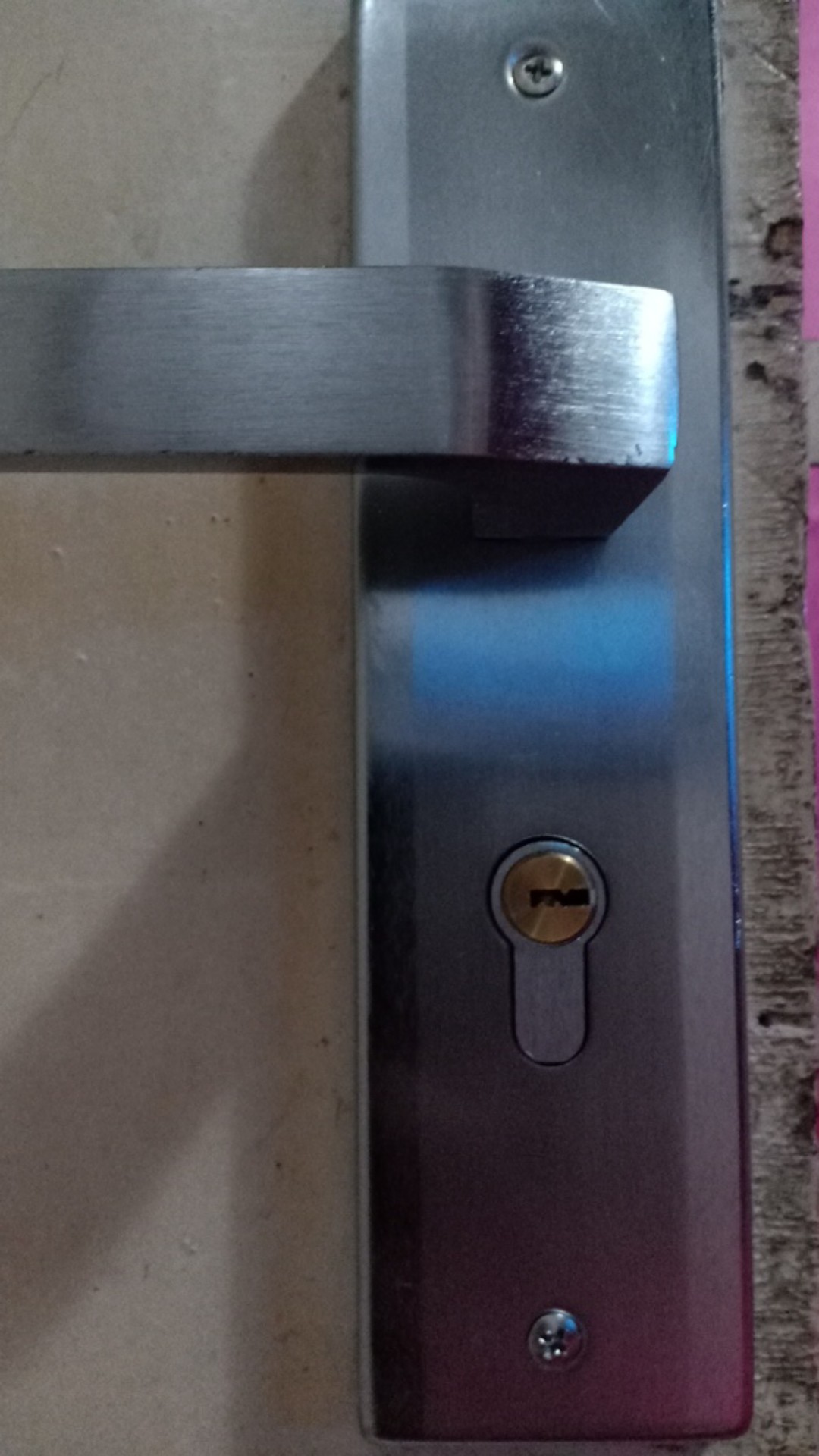 Kunci Pintu Tanggung / Sedang / Medium Grt