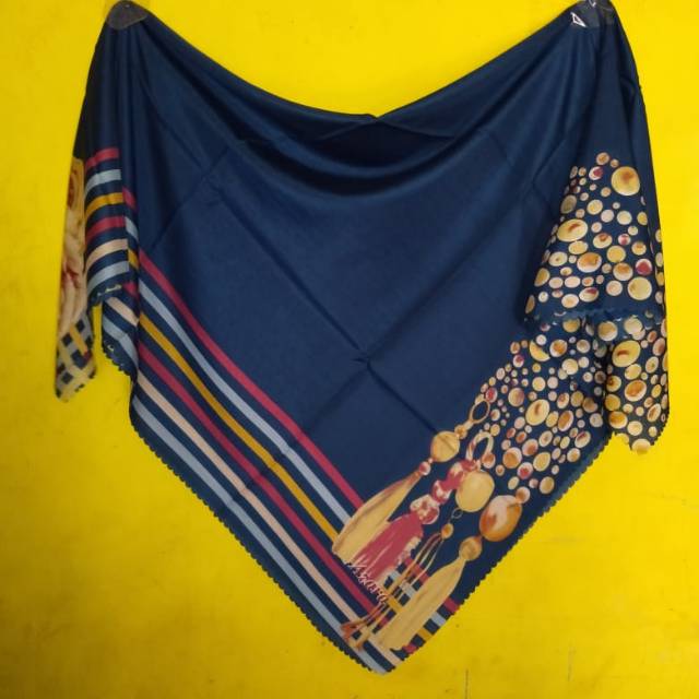 Hijab Segiempat Azara motif laser cut