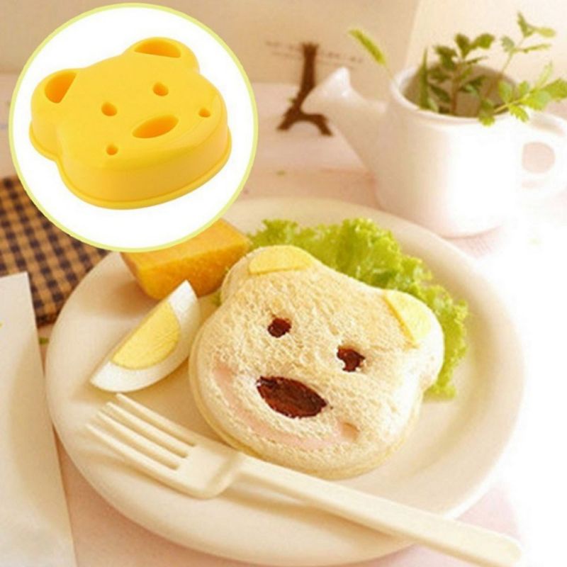 Cetakan roti nasi karakter hello kitty beruang mobil sandwich rice mold /cetakan nasi hello kitty/cetakan roti karakter/cetakan bento kereta cetakan roti nasi kue mobil car mold bread bento rice telur sandwich Cetakan nasi karakter / cetakan roti tawar