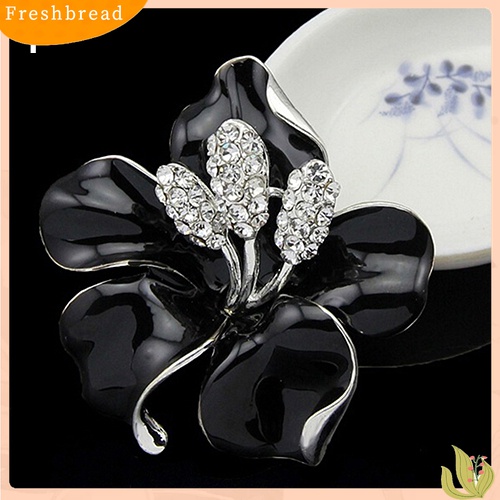 [ TERLARIS]Bridal Wedding Jewelry Rhinestone Lily Flower Scarf Brooch Pin Lady Party Gift