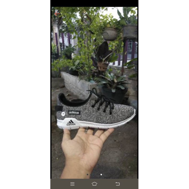 Sepatu Sneaker Sport