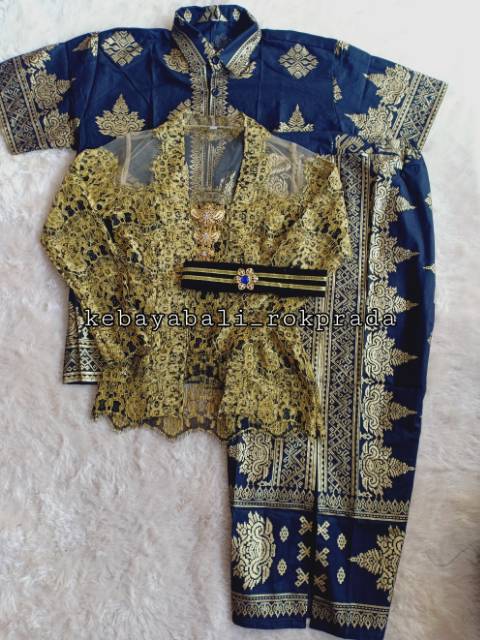 Set couple kebaya dan batik