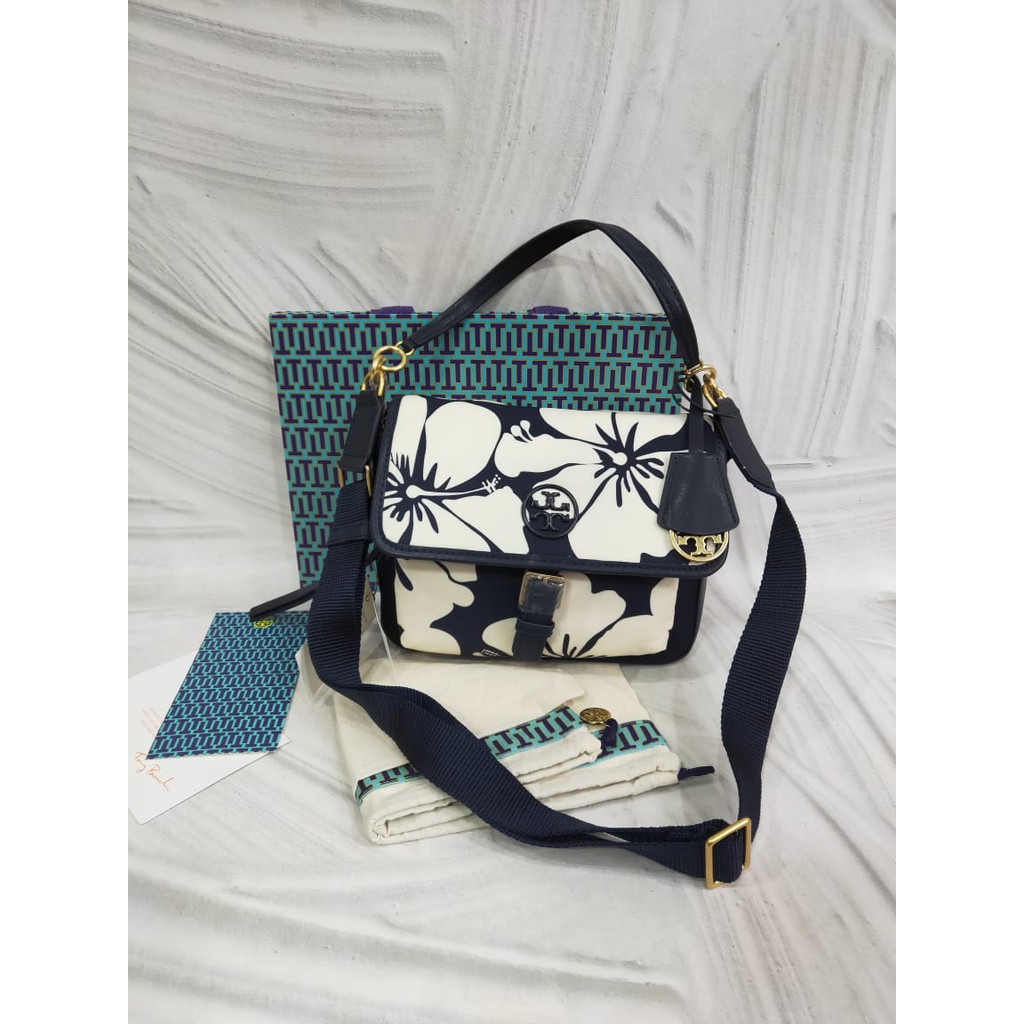 TB PERRY NYLON PRINTED CROSSBODY  Lei floral