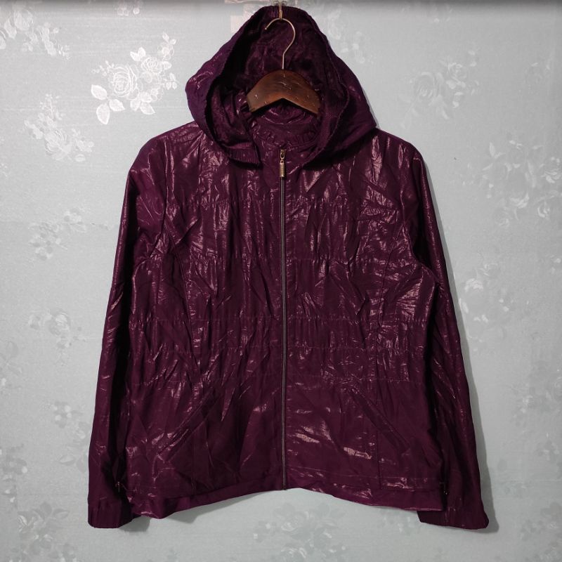 Thrift Second Jaket Chatelaine Running Olahraga Jogging