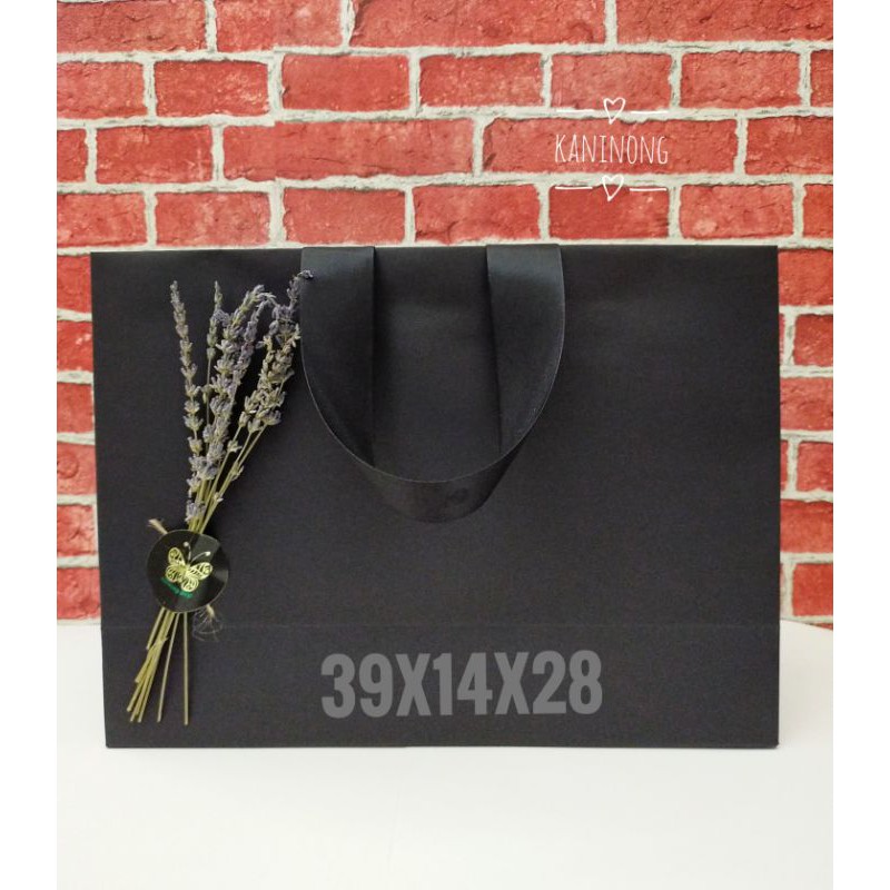 

Paper Bag Hitam Besar Goodie Bag hitam Besar Fancy 39X14X28