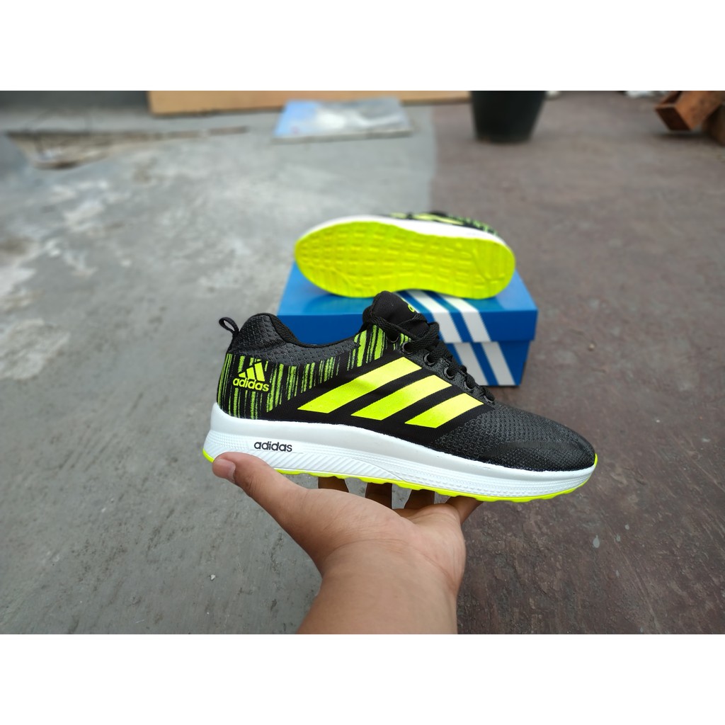 SEPATU PRIA ADIDAS ZOOM SEPATU CASUAL COWOK LARI MADE IN VIETNAM