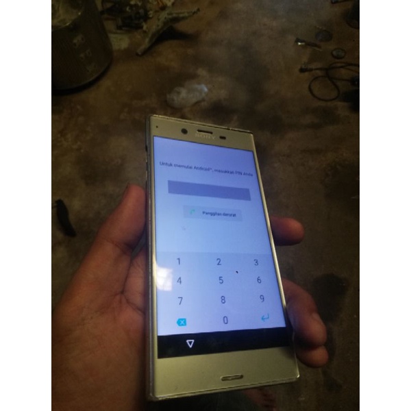 LCD ORIGINAL COPOTAN SONY XPERIA XZ / XZS ( BONUS UNIT TANPA BATRE )