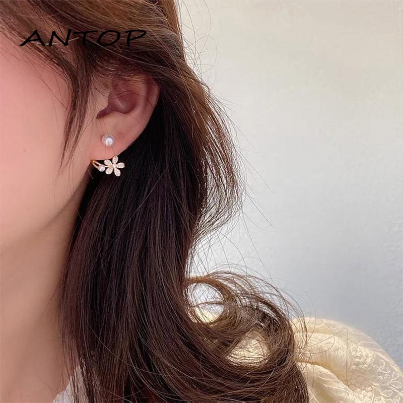 Anting Stud Bentuk Bunga Aksen Mutiara Untuk Wanita