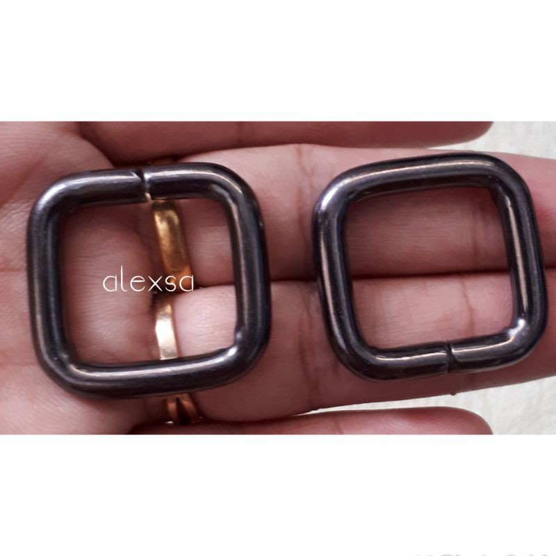 Ring kotak 2cm black nikel 1pcs