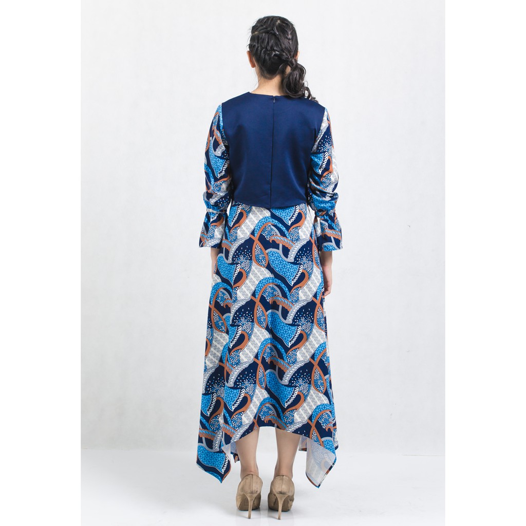 Batik Solo Long Dress Wanita Nyawiji