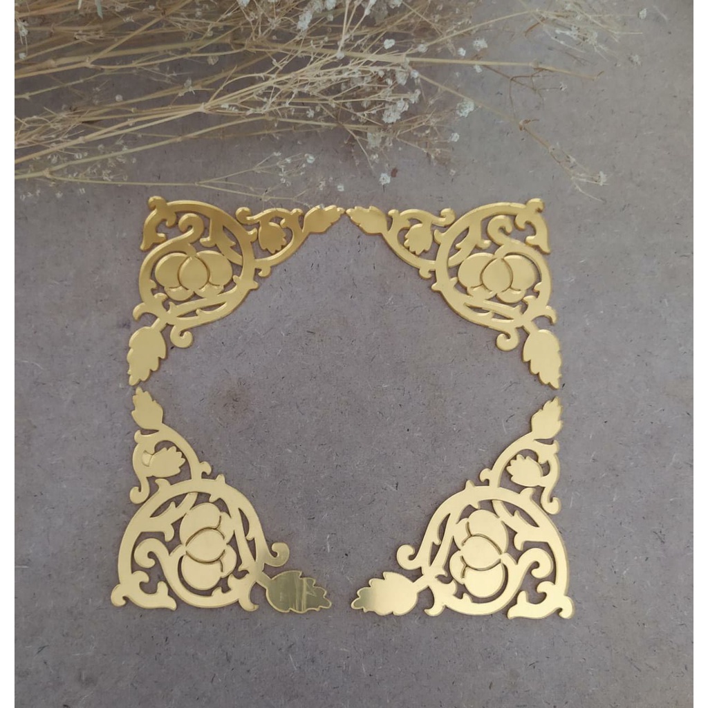 Sudut siku hantaran mahar akrilik gold