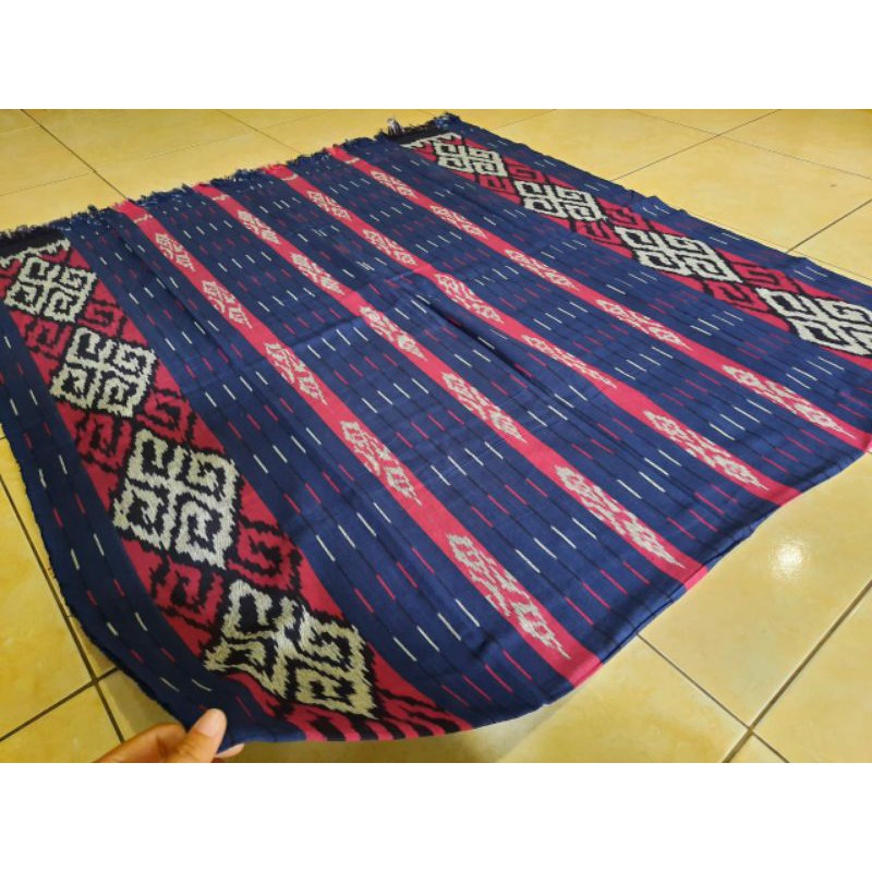 Kain tenun blangket motif kupang