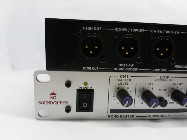 Crosover soundqueen CR4400D garansi 1 tahun