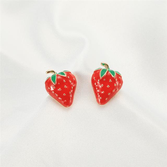 Sterling silver jarum Korea gaya genit lucu dan kompak merah strawberry anting-anting street tembaka