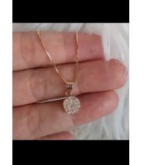 Kalung liontin bulat