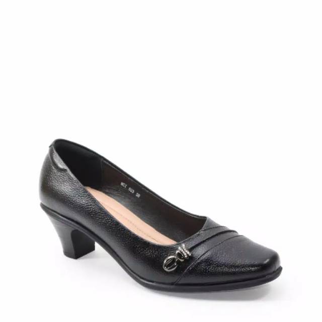 Sepatu sensitive black