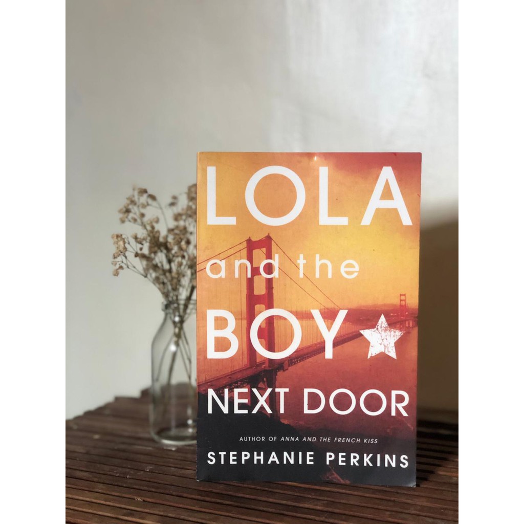 Lola and the Boy Next Door by Stephanie Perkins