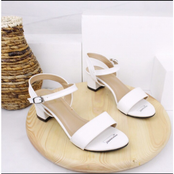 Sandal wanita hels chunky hak 5cm ban satu tali RB-0040