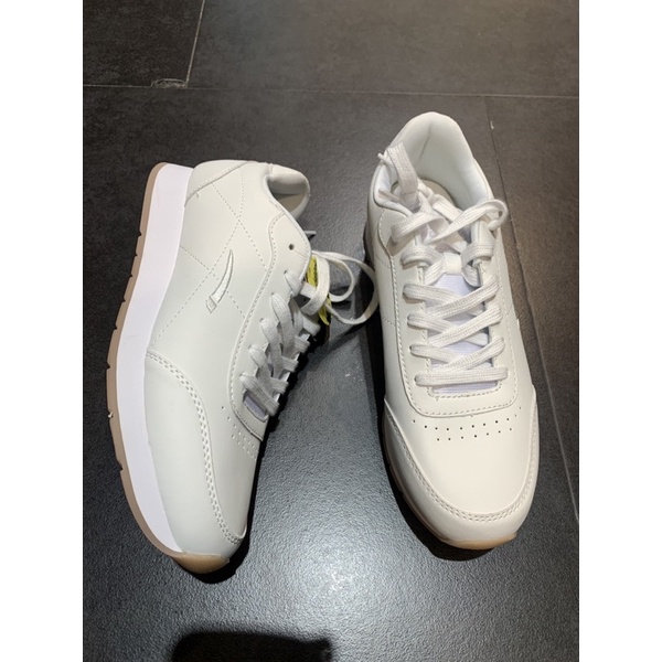 La gear Speed White payless sneaker