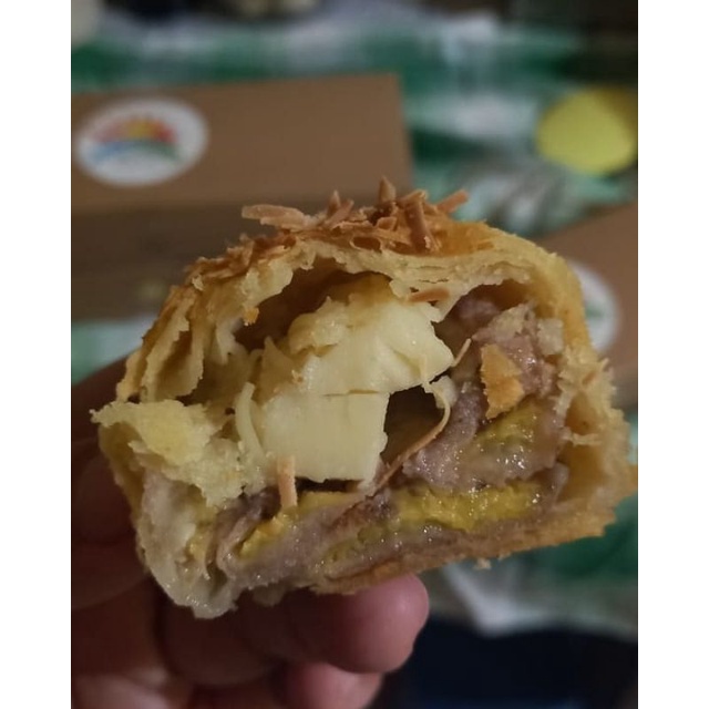 

Bolen Pisang Keju