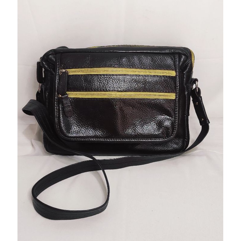 Tas preloved selempang kulit asli tebal nobrand harga nett