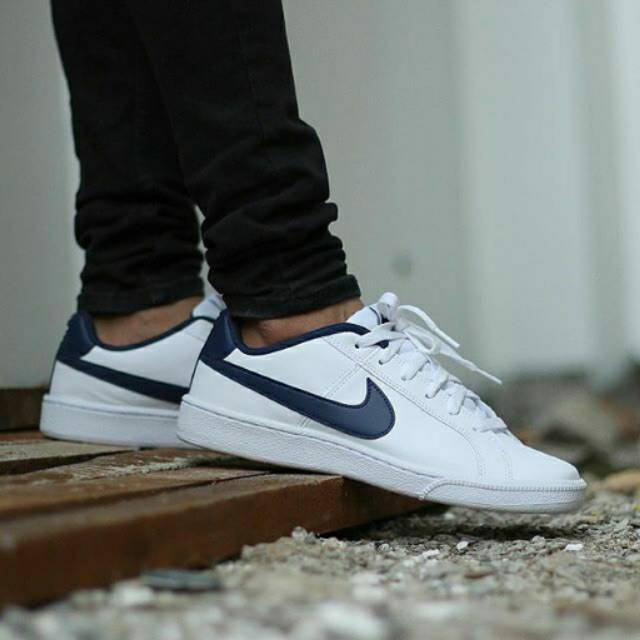 nike classic royale