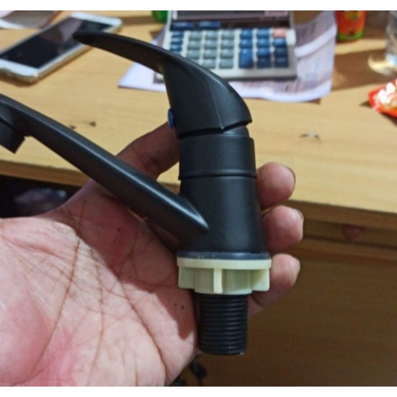 Kran wastafel hitam / Kran wastafel black