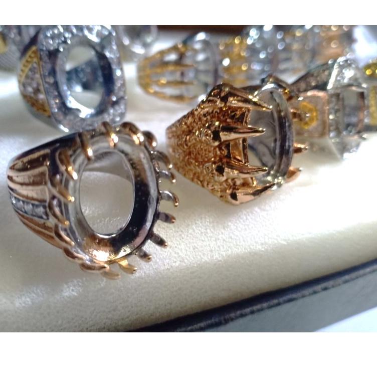 (PROMO GBQ94) BISA COD. Cincin Batu merah Delima, Batu Hijau Jambrud & Batu Biru Safir, Bisa Nyala D