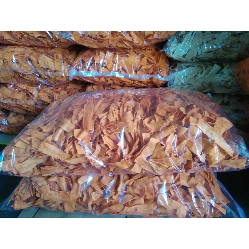 

MAKANAN KHAS MAGELANG KERIPIK SINGKONG SLONDOK, KERUPUK MENTAH, GROSIR SNACK MURAH, MAKANAN RINGAN, OLEH OLEH KHAS MAGELANG, OLEH OLEH KHAS JOGJA