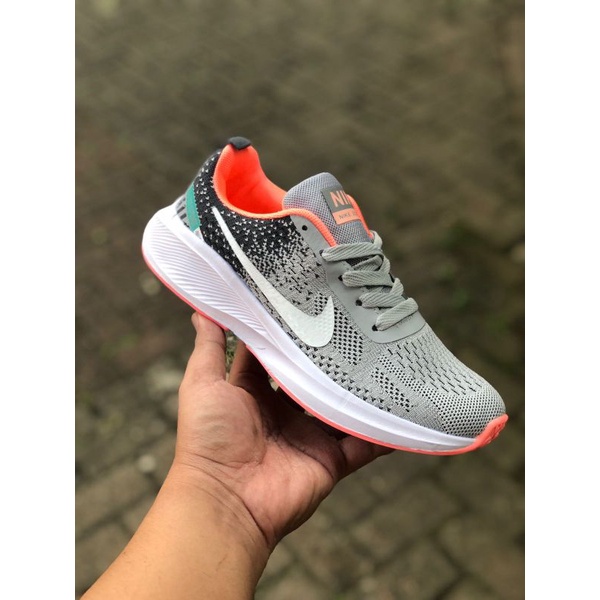 sepatu nik,e zoom import sepatu running sepatu senam sepatu wanita import  premium