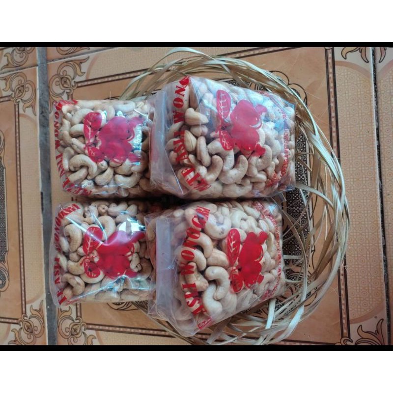 

Kacang Mede 500.g SUPER.. matang