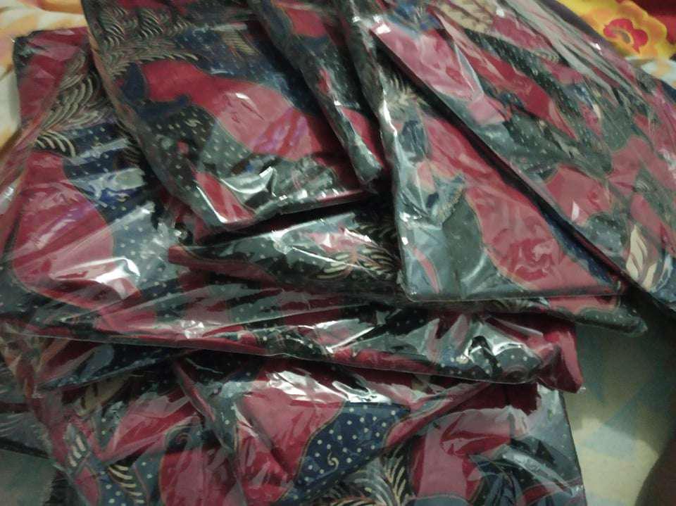 Promo Awal Tahun Big Sale Kemeja Batik Pria Murah Best Seler M L Xl Baju Cowok Couple Wanita Anak