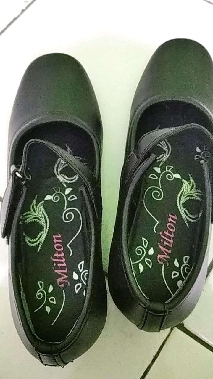 Cod-sepatu Pantovel Wanita / Sepatu Paskibra Wanita Hitam/putih