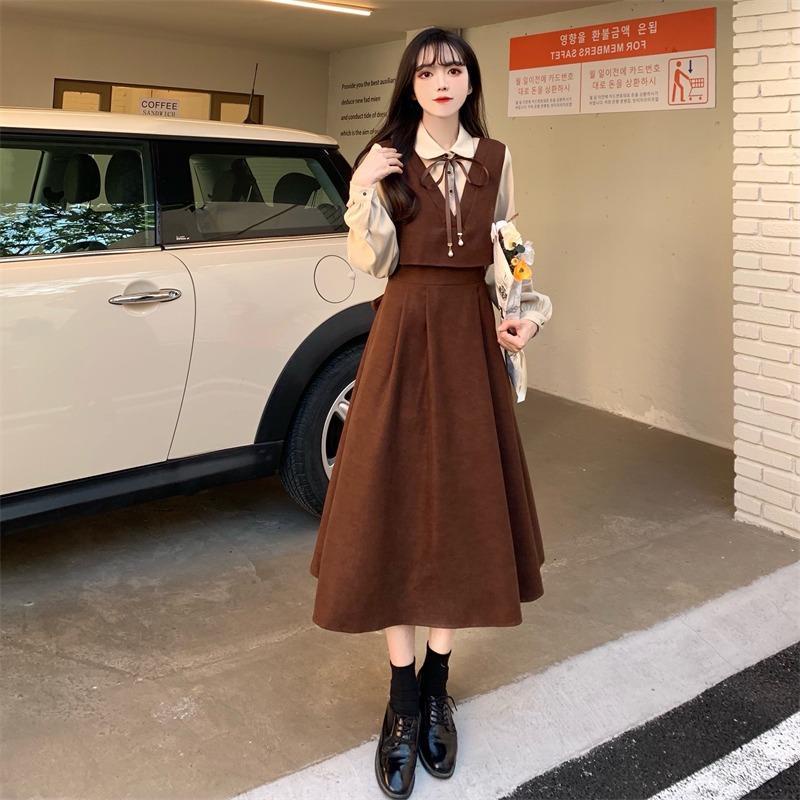 Large women's 2021 autumn winter new French retro stitching fake two-piece waist closing thin cordur