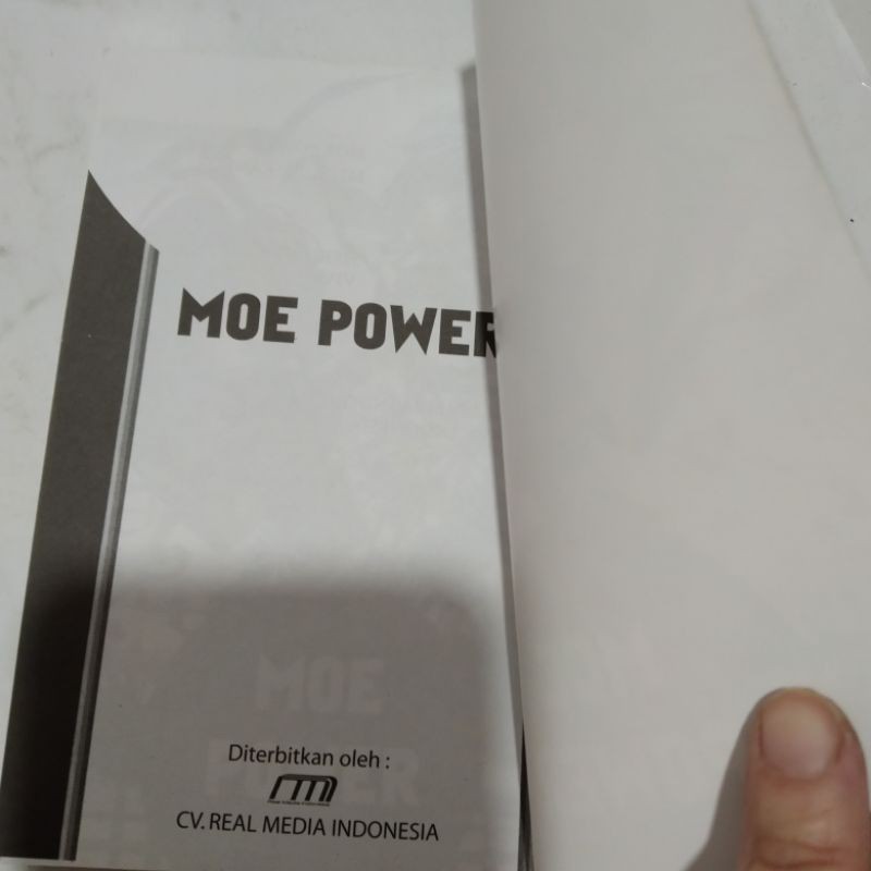 moe power real comics