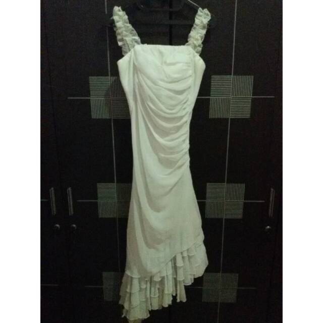 Gaun pesta preloved