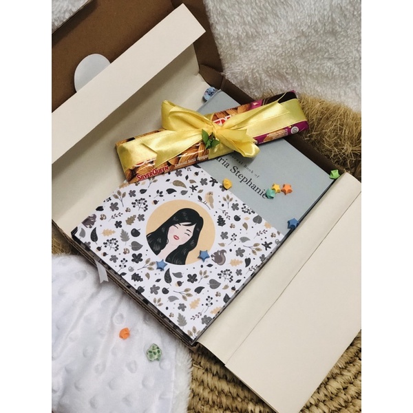 

HAMPERS UNIK | NOTEBOOK CUSTOM A5 | MY DIARY | MY DAILY | BUKU AGENDA | BUKU CATATAN | PLANNER BOOK | KADO & HADIAH