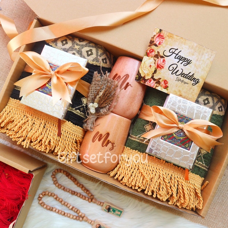 KADO WEDDING GIFT / KADO ALAT SOLAT / HAMPERS RAMADHAN / PARCEL LEBARAN / HAMPERS COUPLE ALAT SOLAT / SOUVENIR PERNIKAHAN /
