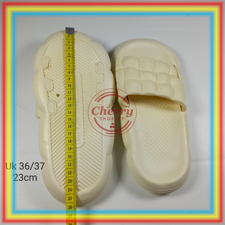 V205-2 Sandal Slop Karet Empuk Lentur Wanita Glanzton Sendal Rumahan Jelly Ringan Cewek Motif Kotak Tawana